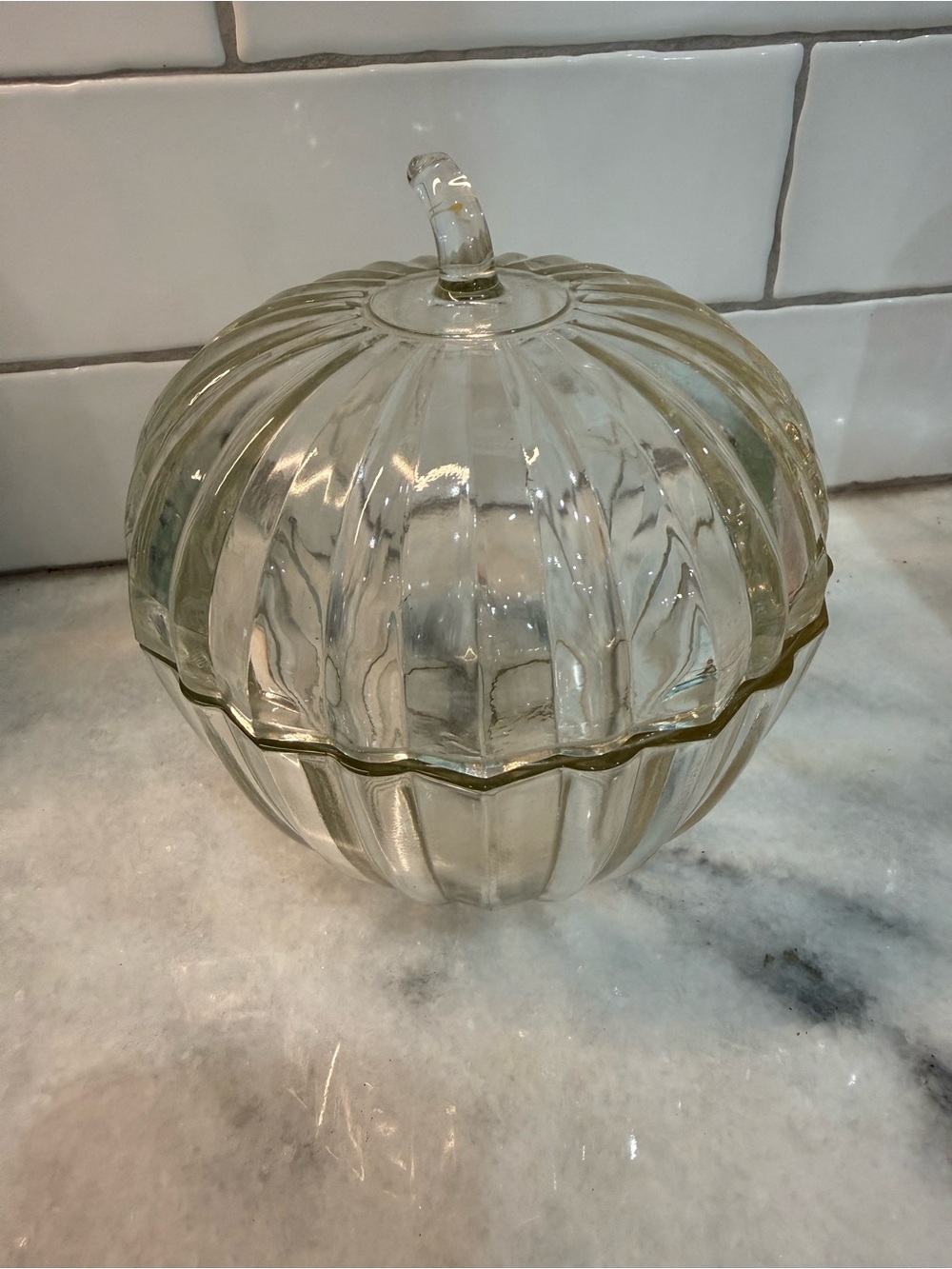 Pristine Condition Crystal Clear (Made In USA) Apple Candy Lidded Jar-6"
